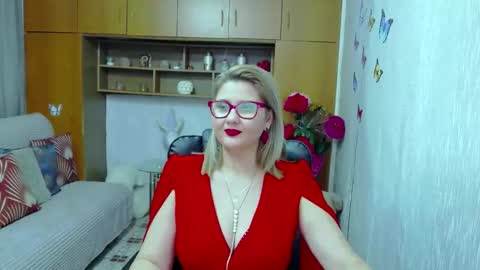 Lucille Fenly online show from November 3, 10:33 pm