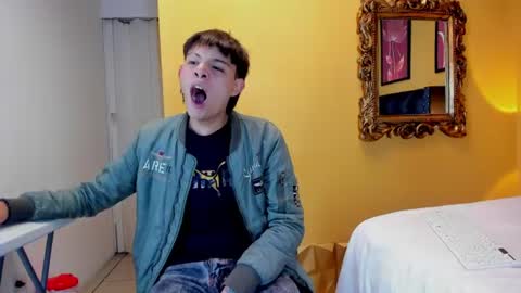 luckk_ online show from July 15, 5:02 am