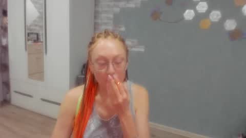 lucky_licky20 online show from November 12, 3:09 am