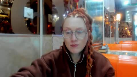 lucky_licky20 online show from January 9, 2:17 am