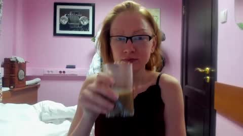 lucky_licky20 online show from February 25, 3:09 am