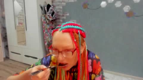 lucky_licky20 online show from September 14, 2:58 am