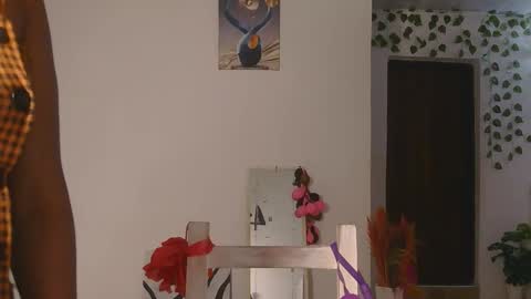 lucky_n_shyshy online show from October 29, 9:04 pm