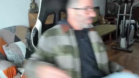 Lucky online show from May 5, 6:24 pm