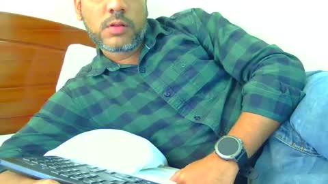 Snapshot of luckyfinalone chatting on October 9, 6:35 pm luckyfinalone online show from October 9, 6:35 pm