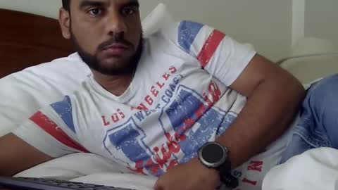 Snapshot of luckyfinalone chatting on October 19, 2:33 pm luckyfinalone online show from October 19, 2:33 pm