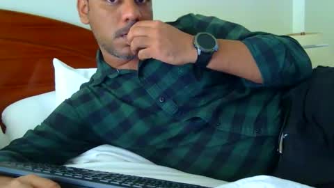 Snapshot of luckyfinalone chatting on September 30, 7:35 pm luckyfinalone online show from September 30, 7:35 pm