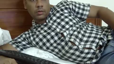 Snapshot of luckyfinalone chatting on September 25, 12:50 am luckyfinalone online show from September 25, 12:50 am