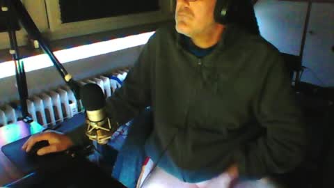        call me  Stefan online show from April 18, 7:58 pm