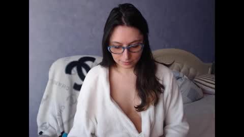 Snapshot of luckylinda23 chatting on February 13, 12:21 pm luckylinda23 online show from February 13, 12:21 pm