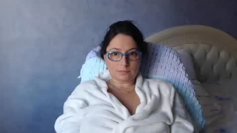 Snapshot of luckylinda23 chatting on September 21, 10:08 am luckylinda23 online show from September 21, 10:08 am