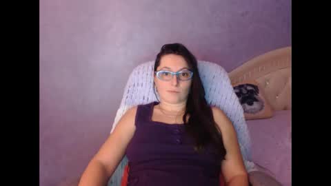 luckylinda23 online show from February 1, 4:26 pm