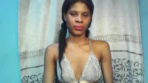 Snapshot of luckymadequeen chatting on February 10, 10:30 pm Gloria online show from February 10, 10:30 pm