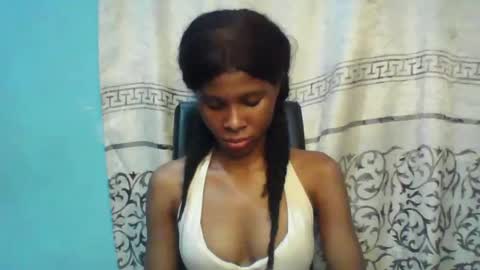 Snapshot of luckymadequeen chatting on February 26, 7:02 am Gloria online show from February 26, 7:02 am