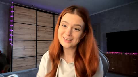 EmmaEmbers online show from April 10, 3:17 pm