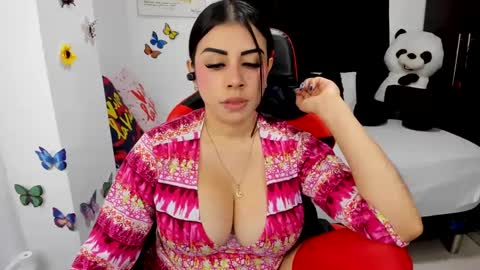 Snapshot of lucy007_ chatting on October 1, 2:10 am luciana online show from October 1, 2:10 am