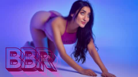 Snapshot of lucy111_love chatting on October 11, 3:11 am Lucy online show from October 11, 3:11 am