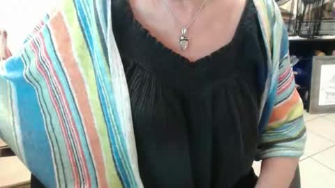 lucy_0000 online show from April 16, 2:00 am