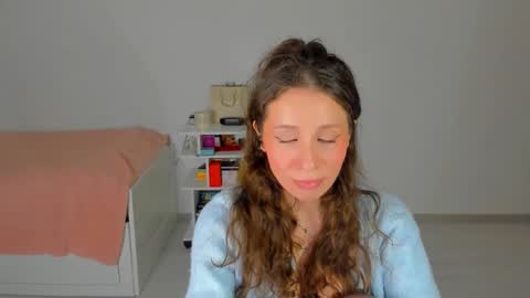 lucy__ray online show from March 18, 6:58 pm