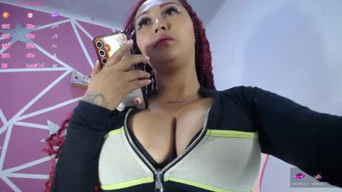 lucy_beatifull online show from April 9, 10:54 am