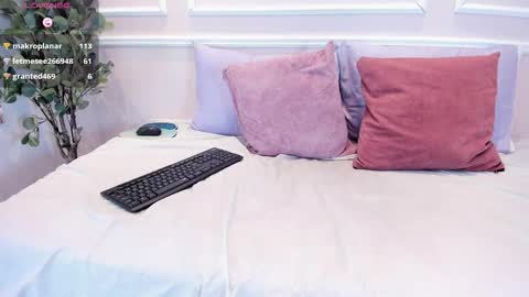 lucy_canel online show from January 18, 8:07 pm