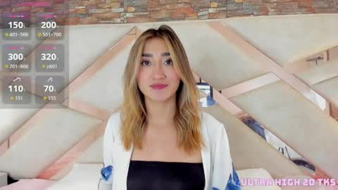 lucy_davies_ online show from May 5, 11:38 am