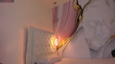 Lucy online show from October 4, 1:20 pm