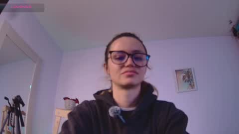 Snapshot of lucy_priincess chatting on February 26, 5:24 am lucy online show from February 26, 5:24 am