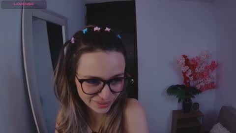Snapshot of lucy_priincess chatting on October 6, 3:02 am lucy online show from October 6, 3:02 am