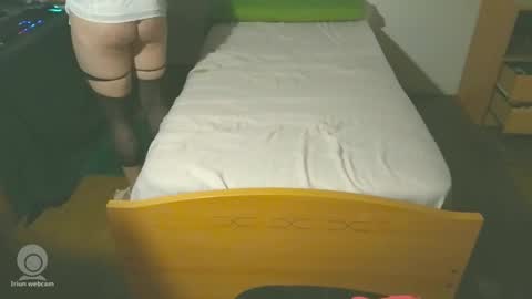 Snapshot of lucylunn chatting on December 18, 1:05 am LucyLun online show from December 18, 1:05 am