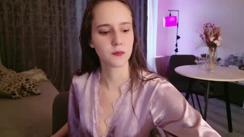 Lucy Rose online show from April 3, 2:02 pm