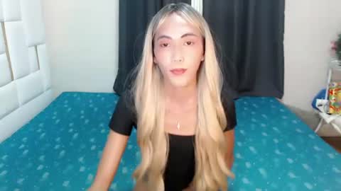 Snapshot of lucyseductive chatting on October 2, 7:40 am lucyseductive online show from October 2, 7:40 am