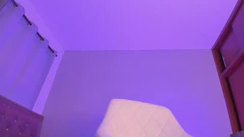 luciana online show from April 3, 1:56 am