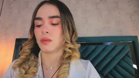 Snapshot of lucyvega4 chatting on September 25, 4:52 am Lucy online show from September 25, 4:52 am