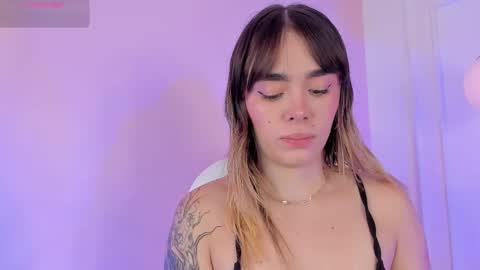 Lucy online show from November 17, 3:31 am