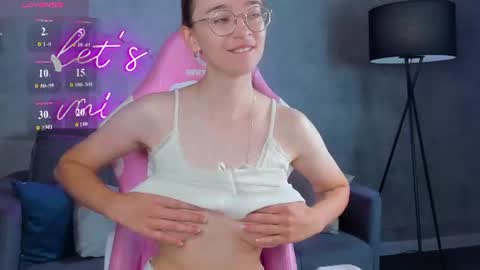 Lucy online show from July 14, 2:05 am