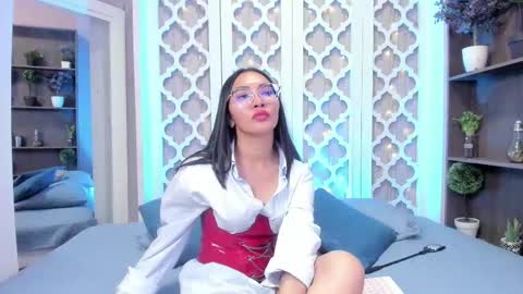 Lucy Liiu online show from March 3, 10:10 pm