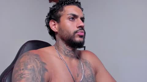 Luigi Vitale online show from March 8, 2:15 am