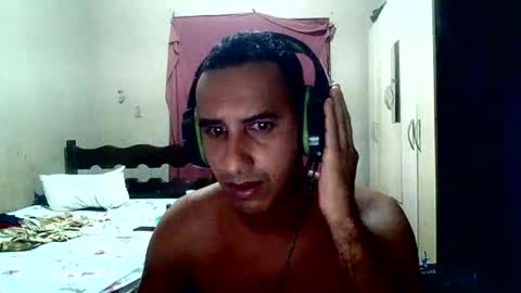 luis180739 online show from January 8, 2:39 am