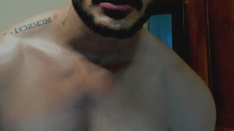 luis_baptista online show from April 12, 7:18 pm