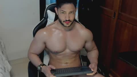 luis_baptista online show from May 23, 7:21 pm