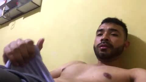 Snapshot of luis_hunk chatting on February 26, 7:02 am Andrew online show from February 26, 7:02 am