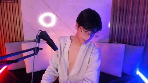 luixdust1 online show from September 28, 4:21 am