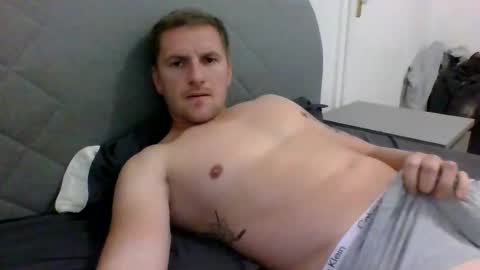 Snapshot of luke66a chatting on October 14, 4:54 pm luke66a online show from October 14, 4:54 pm
