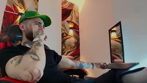 LUKE online show from December 4, 1:33 pm