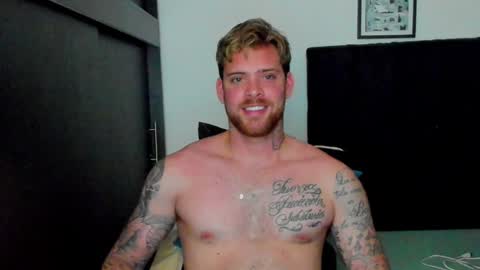 Snapshot of lukeglanton17 chatting on December 17, 2:12 am Luke online show from December 17, 2:12 am