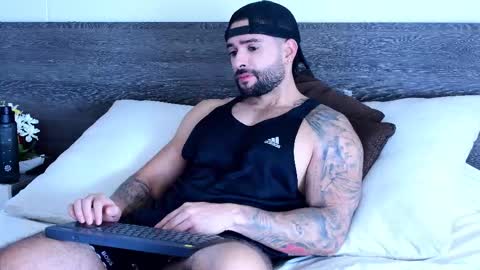 Lukhas f4f online show from November 24, 4:16 pm