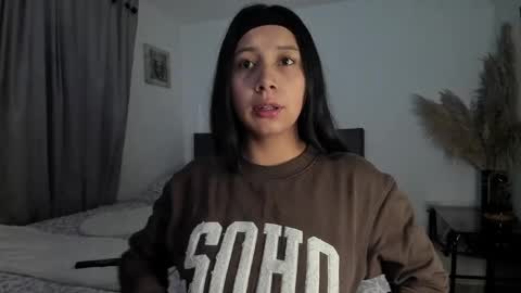 lulu10541697 online show from April 8, 7:11 am