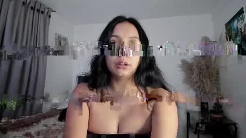 lulu10541697 online show from May 7, 4:41 am