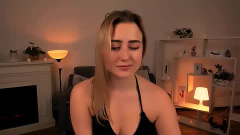 Lily online show from March 23, 9:31 pm